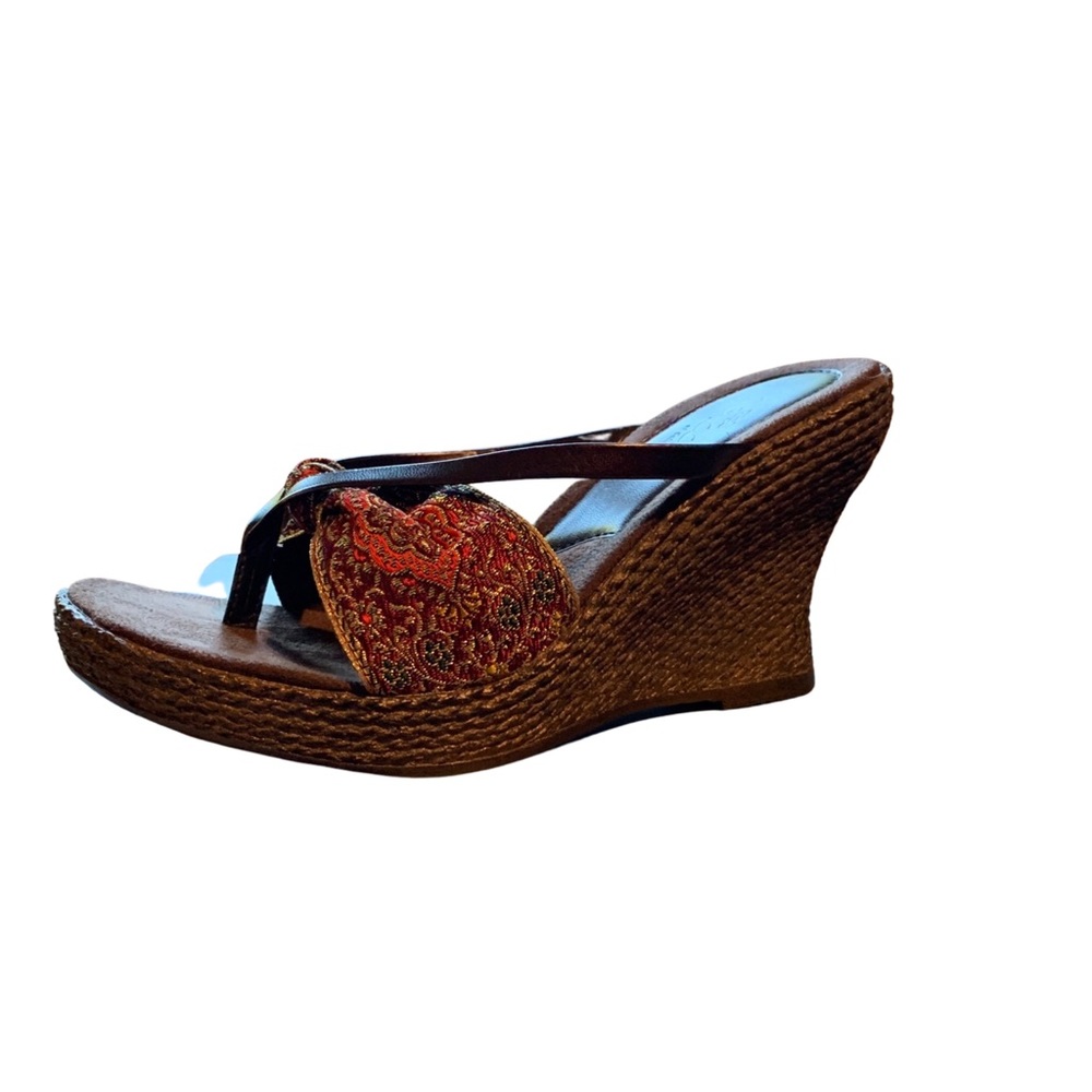 SBICA sandals. Size 8. Brown w/Metallic